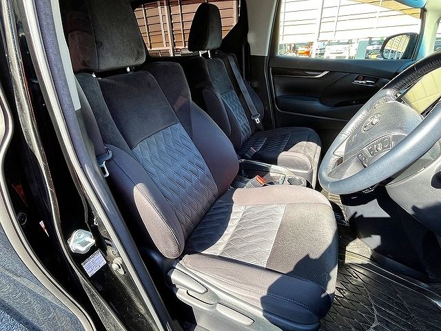 2018 Toyota VELLFIRE photo 4