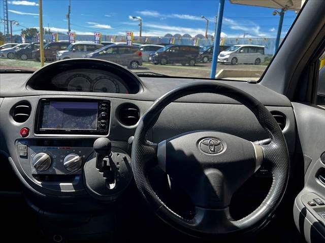 صورة 2 لـ 2011 Toyota SIENTA