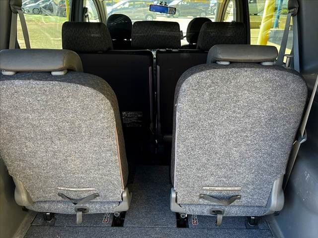صورة 9 لـ 2011 Toyota SIENTA