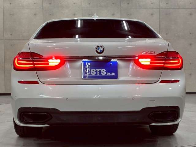 صورة مصغرة 14 لـ 2016 BMW 7 SERIES