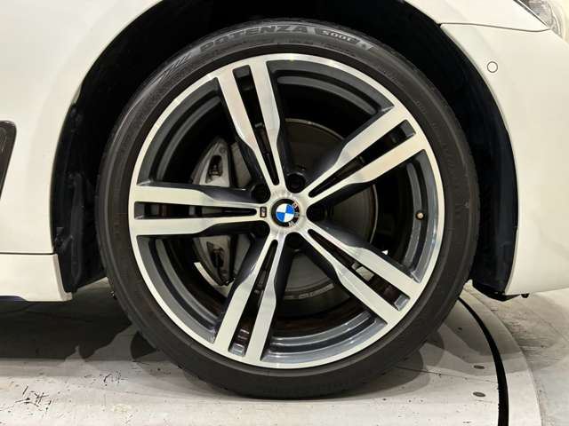 صورة مصغرة 18 لـ 2016 BMW 7 SERIES