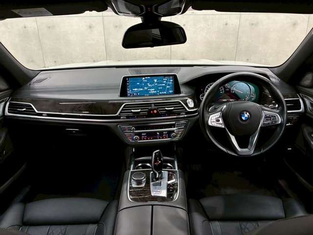 صورة مصغرة 19 لـ 2016 BMW 7 SERIES