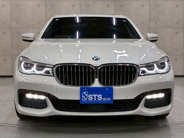 صورة 10 لـ 2016 BMW 7 SERIES