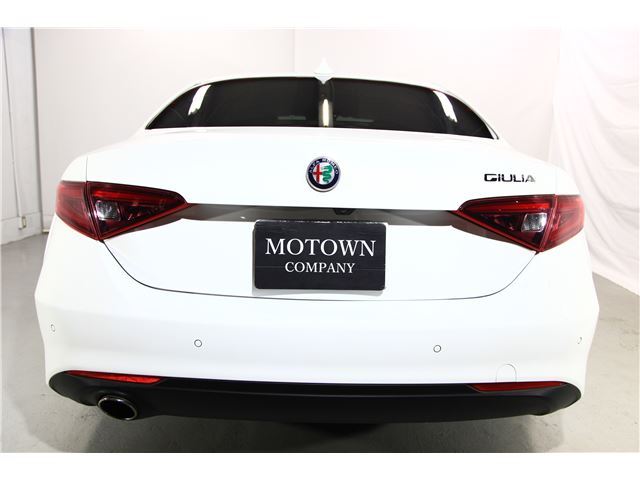 2017 ALFA Romeo JULIA 缩略图 3