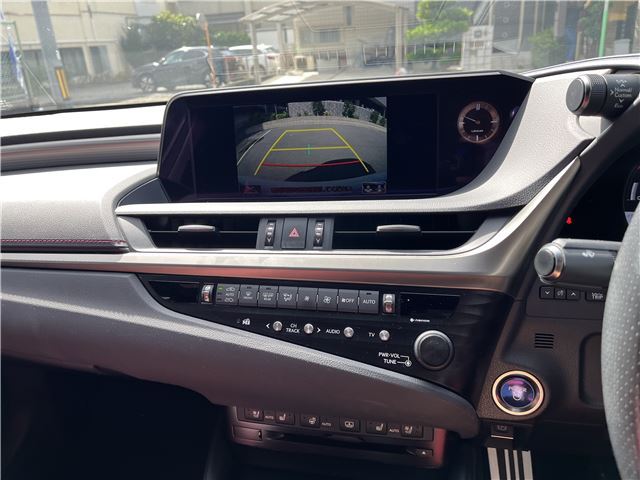 2019 Lexus ES thumbnail 24