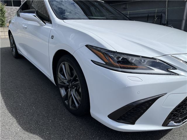 2019 Lexus ES photo 5