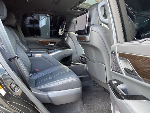 صورة مصغرة 21 لـ 2023 Lexus LX