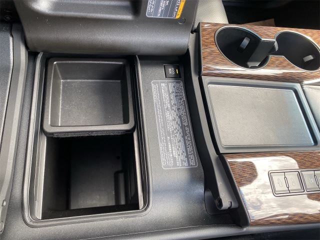 صورة مصغرة 26 لـ 2023 Lexus LX