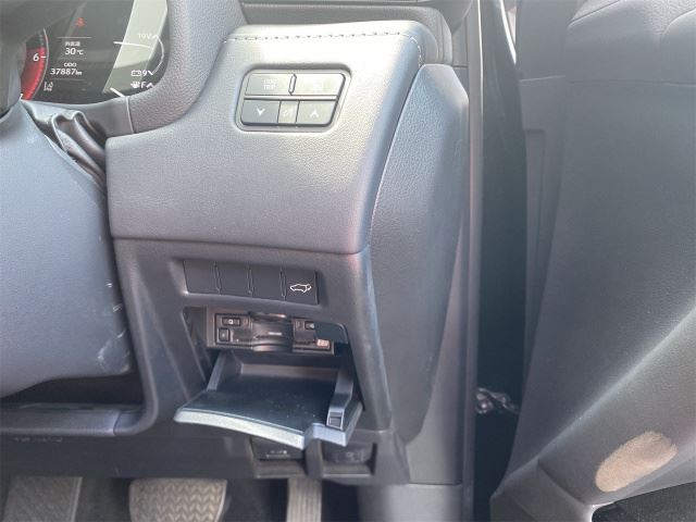 صورة مصغرة 30 لـ 2023 Lexus LX