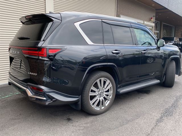 صورة 8 لـ 2023 Lexus LX