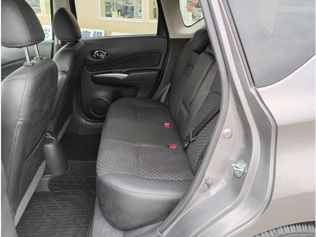 صورة مصغرة 26 لـ 2013 Nissan NOTE