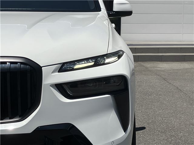 2024 BMW X7 缩略图 11
