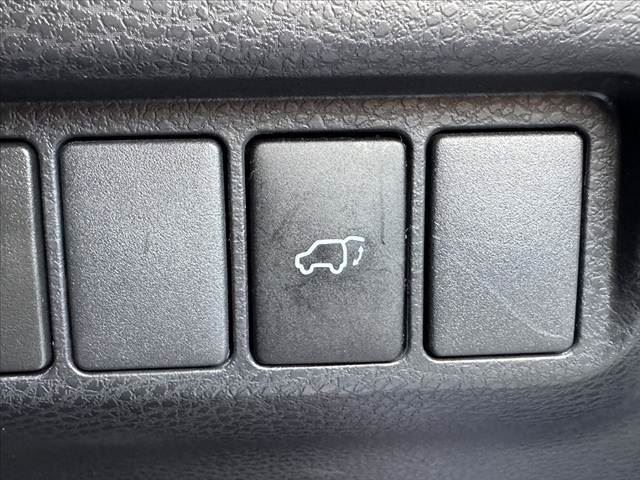 صورة مصغرة 6 لـ 2017 Toyota HARRIER