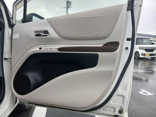 2016 Toyota SIENTA — миниатюра 36