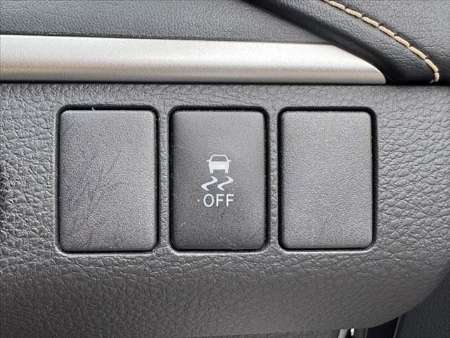 صورة مصغرة 25 لـ 2015 Toyota HARRIER