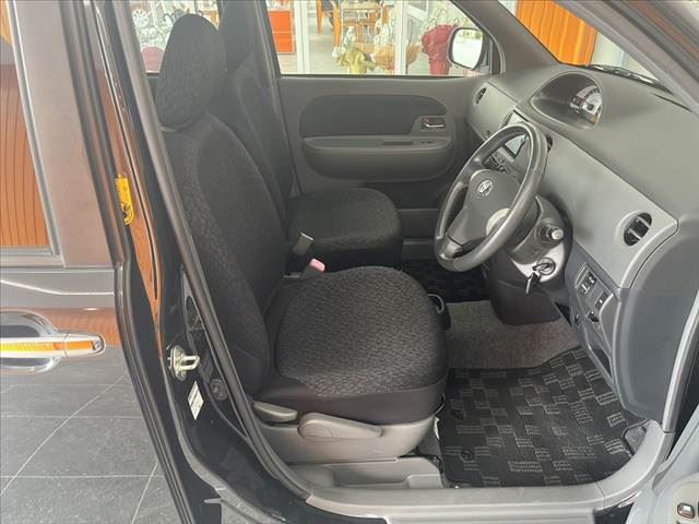 2013 Toyota SIENTA — миниатюра 16