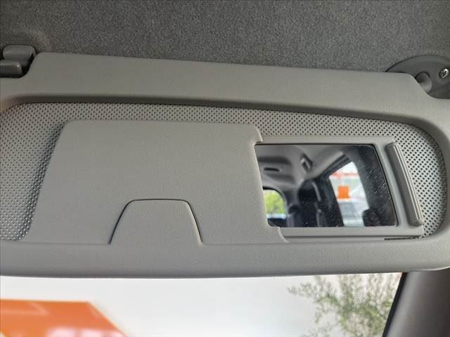 2013 Toyota SIENTA — миниатюра 24