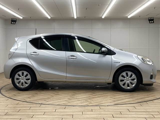 2012 Toyota AQUA — миниатюра 18