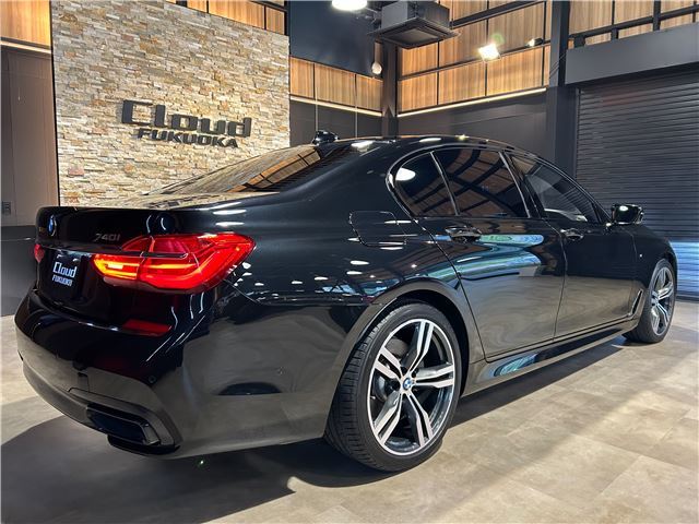 صورة 7 لـ 2017 BMW 7 SERIES