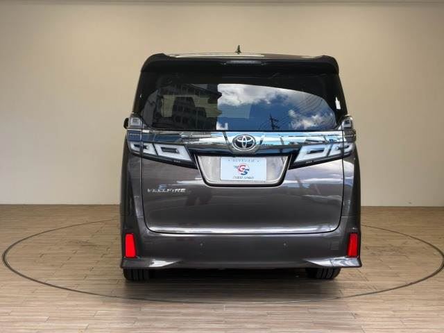 صورة 16 لـ 2018 Toyota VELLFIRE