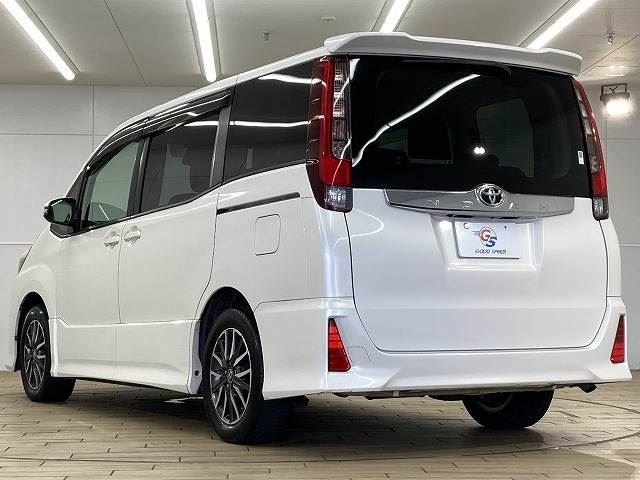 2016 Toyota NOAH 缩略图 16