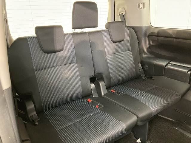 2016 Toyota NOAH 缩略图 7