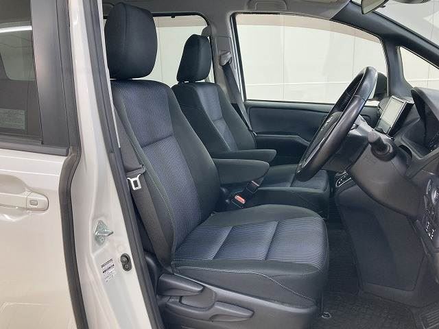 2016 Toyota NOAH 缩略图 5