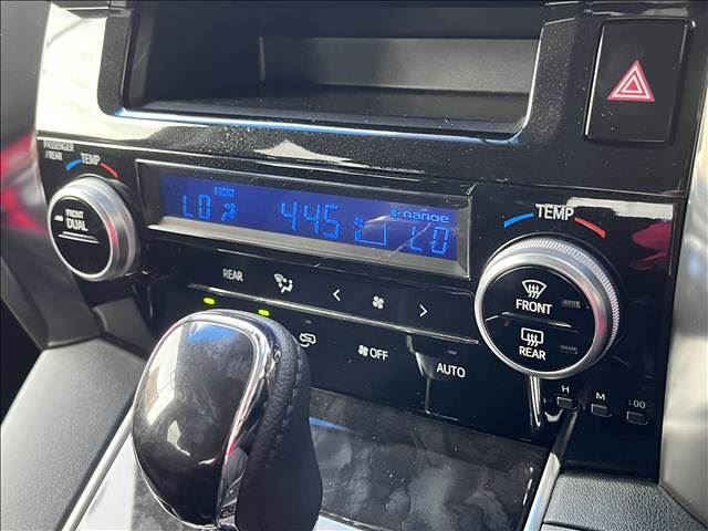 صورة مصغرة 31 لـ 2018 Toyota VELLFIRE