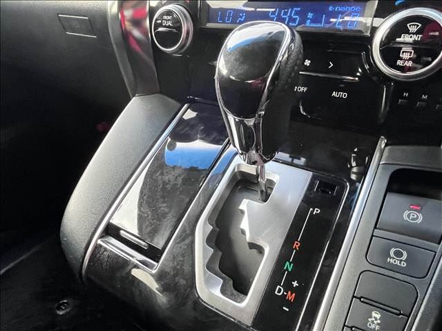 صورة مصغرة 32 لـ 2018 Toyota VELLFIRE