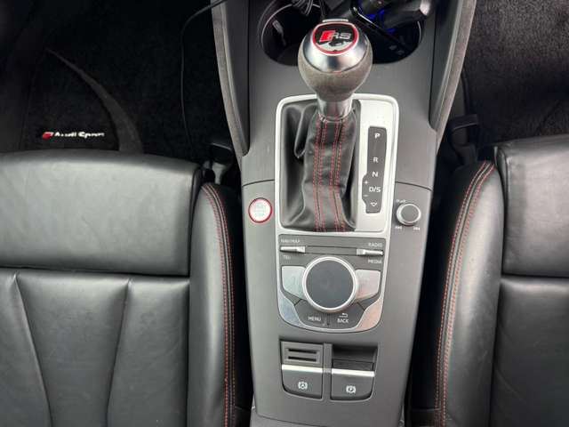 صورة مصغرة 15 لـ 2018 AUDI RS3 SEDAN