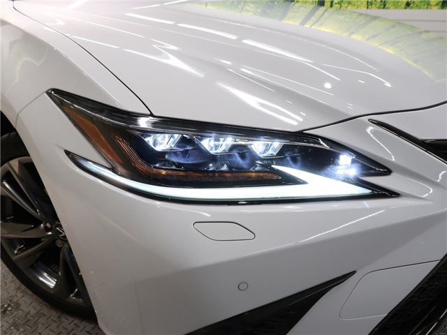 2020 Lexus ES thumbnail 21