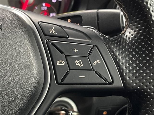 2015 Mercedes-BENZ GLA — миниатюра 17