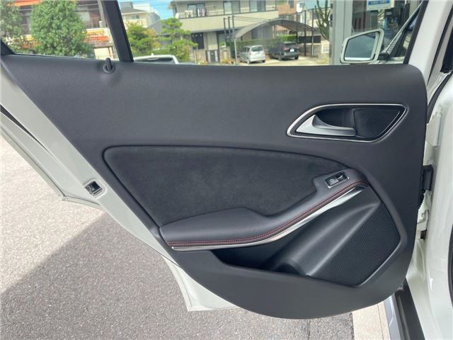 2015 Mercedes-BENZ GLA — миниатюра 23