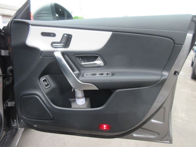 2025 Mercedes-BENZ CLA — миниатюра 32