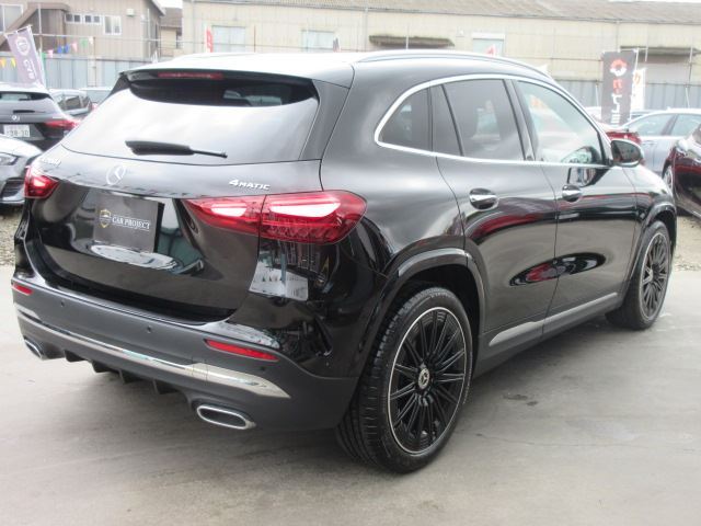 2025 Mercedes-BENZ GLA — миниатюра 12