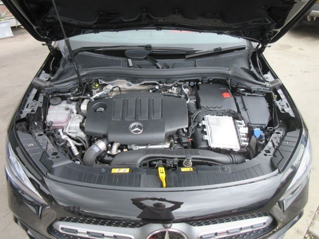 2025 Mercedes-BENZ GLA — миниатюра 17