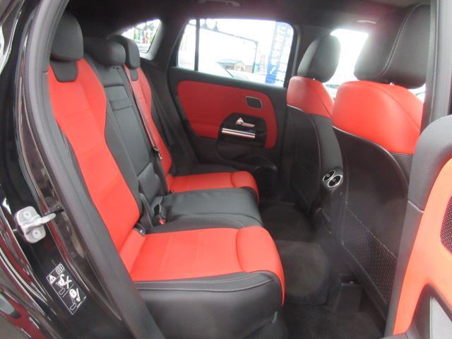 2025 Mercedes-BENZ GLA — миниатюра 28