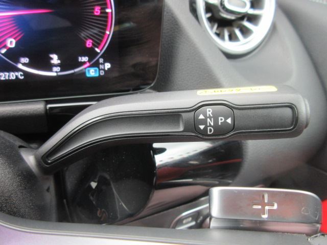 2025 Mercedes-BENZ GLA — миниатюра 48