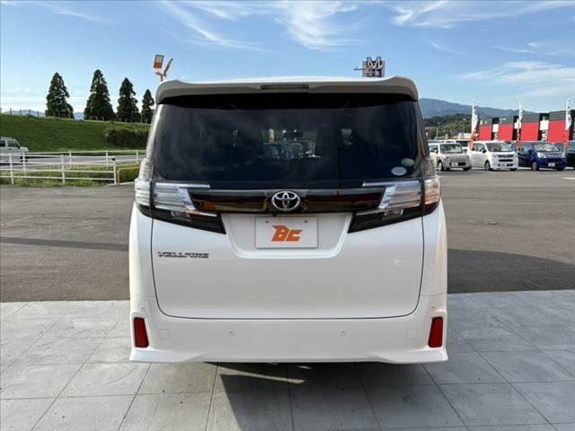 صورة 14 لـ 2017 Toyota VELLFIRE