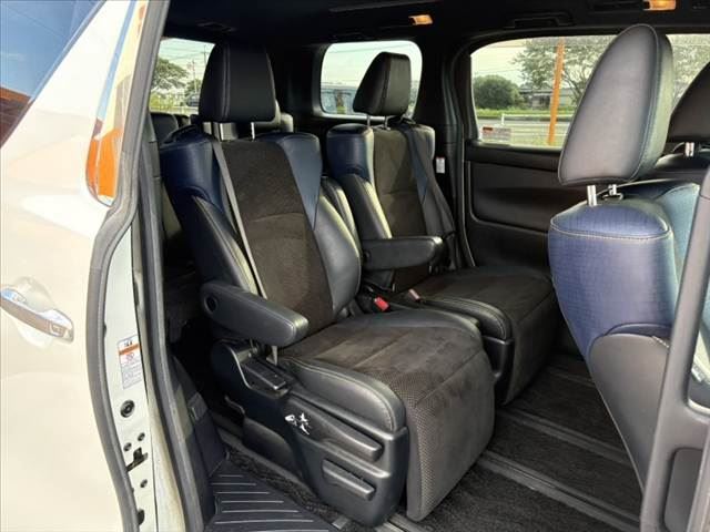 صورة مصغرة 18 لـ 2017 Toyota VELLFIRE