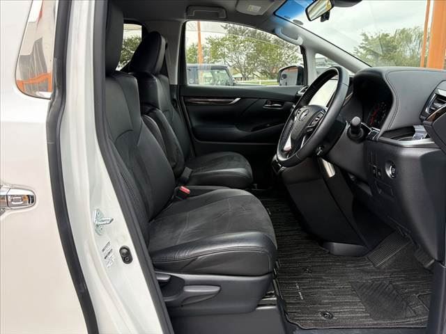صورة 16 لـ 2021 Toyota VELLFIRE