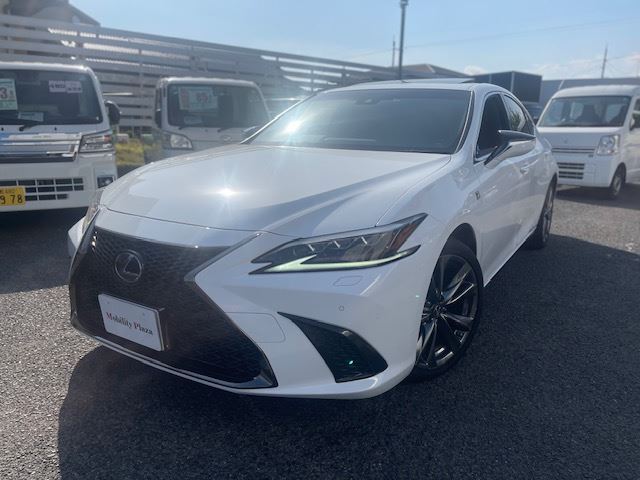 2019 Lexus ES photo 4