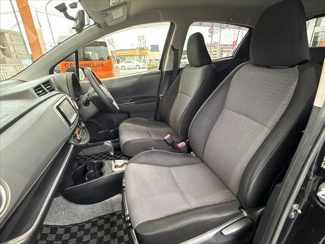 2012 Toyota VITZ — миниатюра 17