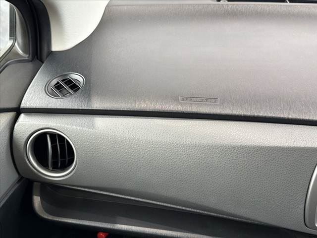 2012 Toyota VITZ — миниатюра 25