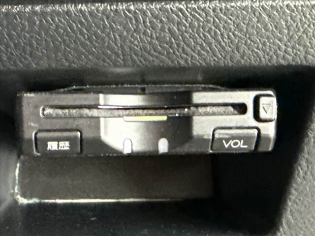 صورة 6 لـ 2012 Toyota VITZ
