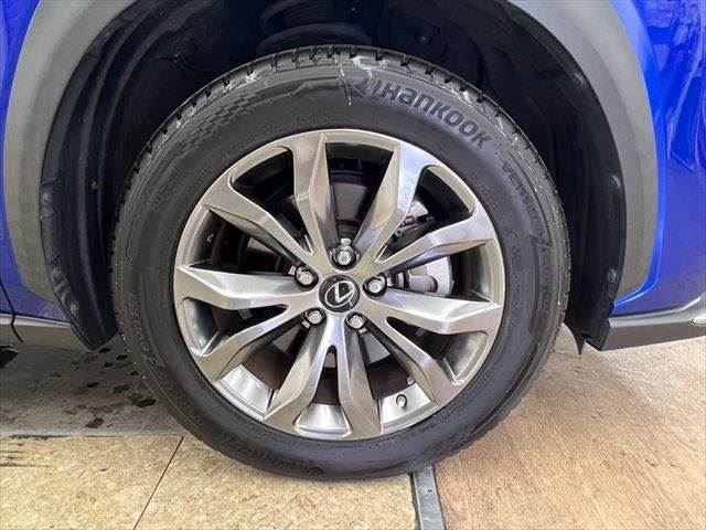 صورة 14 لـ 2019 Lexus NX