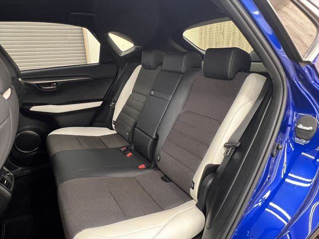 صورة مصغرة 36 لـ 2019 Lexus NX