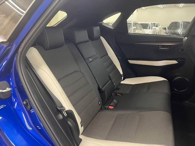 صورة 8 لـ 2019 Lexus NX