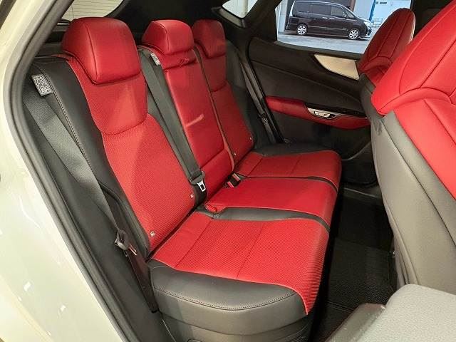 صورة 12 لـ 2022 Lexus NX