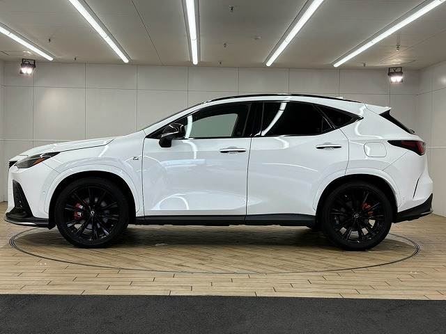 صورة مصغرة 17 لـ 2022 Lexus NX